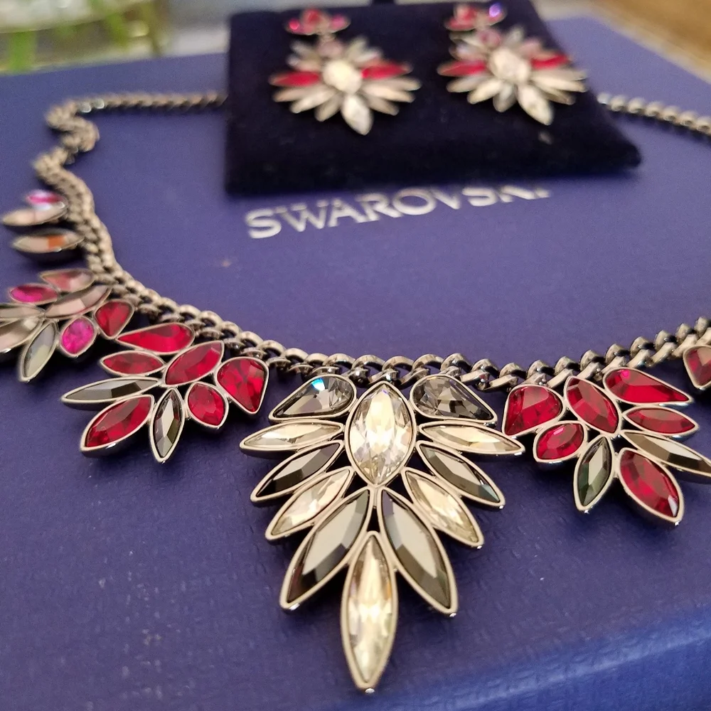 AUTHENTIC Swarovski RARE Red Vermilion Statement Necklace & Earrings NWT